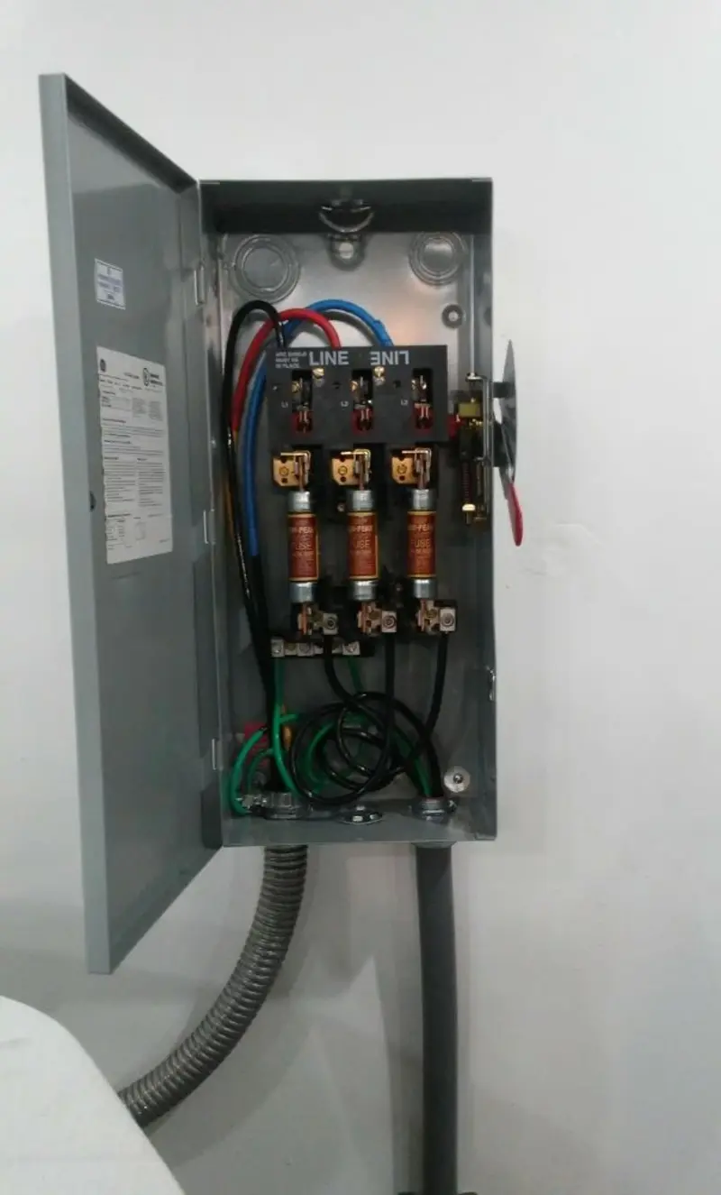 Three-phase disconnect switch installed for Electrical Wiring & Rewiring in East Moline